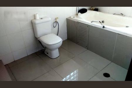 Casa à venda com 3 quartos, 180m² em Cidade das Flores, Osasco