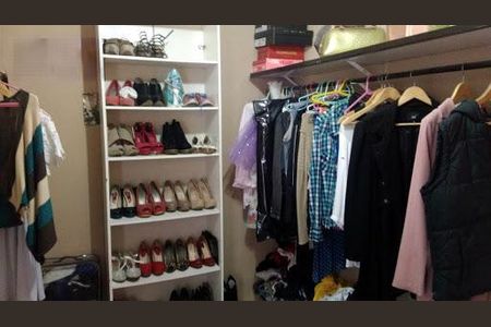 Casa à venda com 3 quartos, 180m² em Cidade das Flores, Osasco