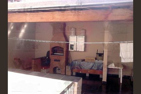 Casa à venda com 3 quartos, 216m² em Km 18, Osasco
