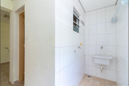 Casa para alugar com 65m², 2 quartos e 1 vagaÁrea de Serviço