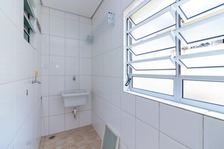 Casa para alugar com 65m², 2 quartos e 1 vagaÁrea de Serviço