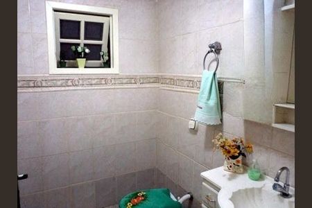 Casa à venda com 3 quartos, 229m² em Pestana, Osasco