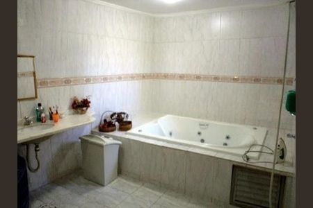 Casa à venda com 229m², 3 quartos e 2 vagas