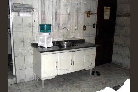 Casa à venda com 6 quartos, 200m² em Quitaúna, Osasco