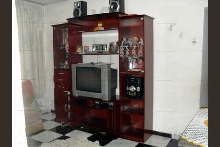 Casa à venda com 6 quartos, 200m² em Quitaúna, Osasco