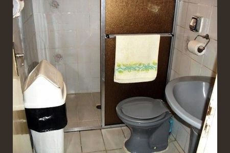 Casa à venda com 6 quartos, 200m² em Quitaúna, Osasco