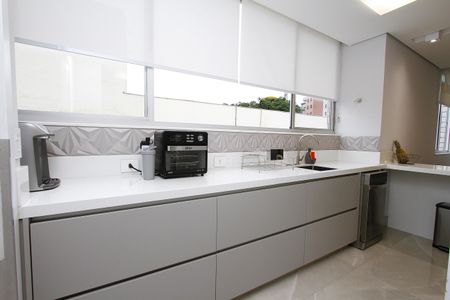 Apartamento à venda com 110m², 3 quartos e 2 vagasCozinha