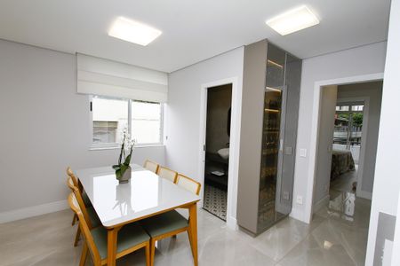 Apartamento à venda com 110m², 3 quartos e 2 vagasCopa