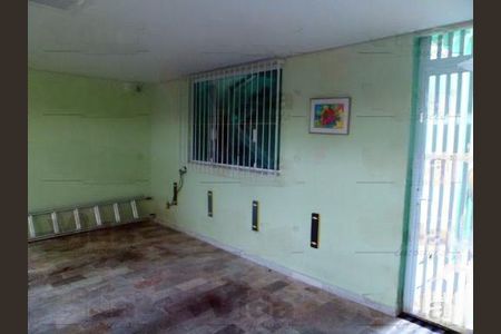 Casa à venda com 3 quartos, 130m² em Quitaúna, Osasco