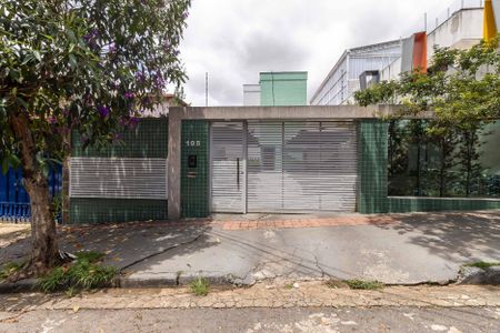 Apartamento à venda com 90m², 2 quartos e sem vaga Apartamento à venda com 90m², 2 quartos e sem vagaFachada