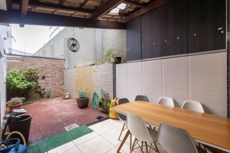 Apartamento à venda com 90m², 2 quartos e sem vaga Apartamento à venda com 90m², 2 quartos e sem vagaÁrea gourmet