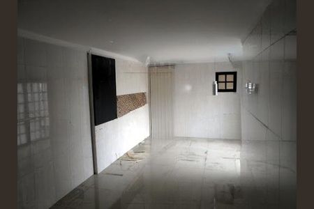 Casa à venda com 4 quartos, 350m² em Quitaúna, Osasco