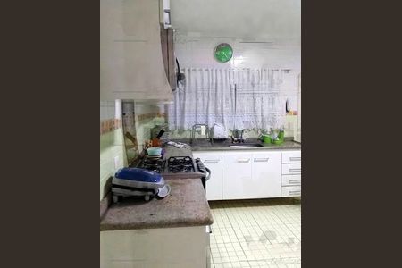 Casa à venda com 210m², 3 quartos e 5 vagas