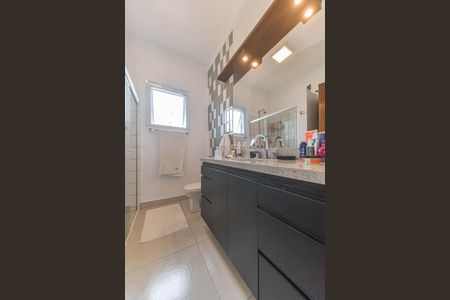 Casa para alugar com 150m², 3 quartos e 2 vagasBanheiro Social