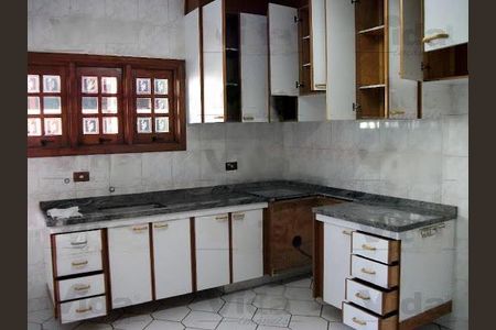 Casa à venda com 3 quartos, 240m² em Pestana, Osasco