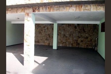 Casa à venda com 240m², 3 quartos e 8 vagas