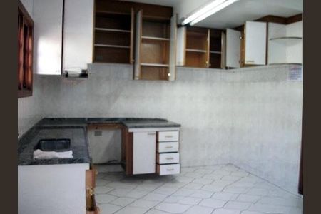 Casa à venda com 3 quartos, 240m² em Pestana, Osasco