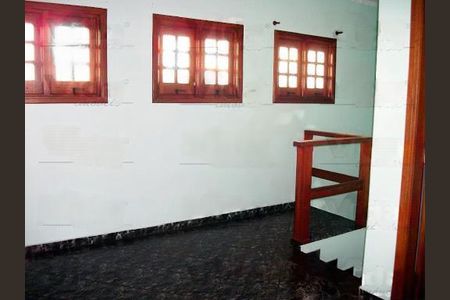 Casa à venda com 3 quartos, 240m² em Pestana, Osasco