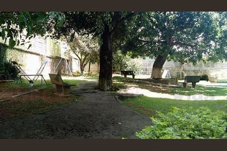 Apartamento à venda com 2 quartos, 65m² em Quitaúna, Osasco