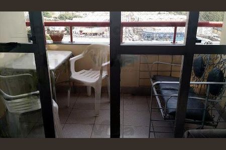 Apartamento à venda com 2 quartos, 65m² em Quitaúna, Osasco