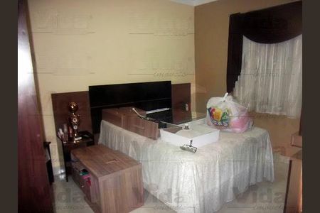 Casa à venda com 3 quartos, 135m² em Padroeira, Osasco