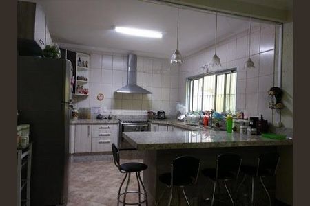 Casa à venda com 4 quartos, 343m² em Jardim Roberto, Osasco