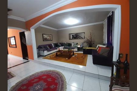 Casa à venda com 4 quartos, 300m² em Jaguaribe, Osasco