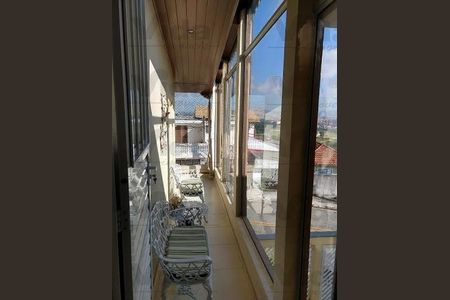 Casa à venda com 220m², 4 quartos e 2 vagas