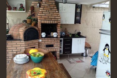 Casa à venda com 4 quartos, 323m² em City Bussocaba, Osasco