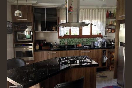 Casa à venda com 4 quartos, 323m² em City Bussocaba, Osasco