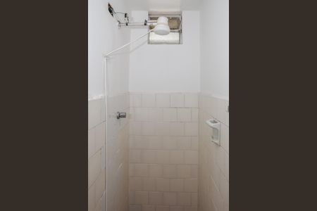 Banheiro de apartamento para alugar com 1 quarto, 42m² em Bom Retiro, São Paulo