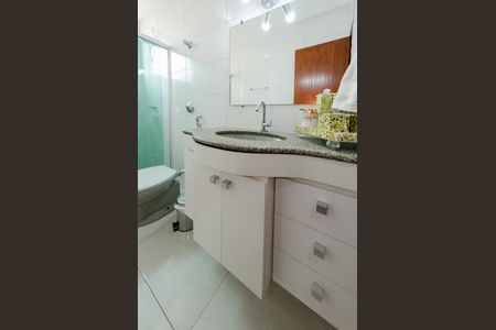 Apartamento à venda com 110m², 3 quartos e 2 vagas Apartamento à venda com 110m², 3 quartos e 2 vagasBanheiro social