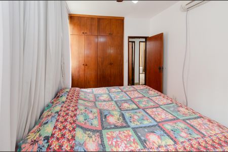 Apartamento à venda com 110m², 3 quartos e 2 vagas Apartamento à venda com 110m², 3 quartos e 2 vagasSuíte