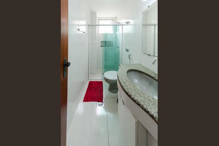 Apartamento à venda com 110m², 3 quartos e 2 vagas Apartamento à venda com 110m², 3 quartos e 2 vagasBanheiro social