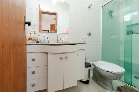 Apartamento à venda com 110m², 3 quartos e 2 vagas Apartamento à venda com 110m², 3 quartos e 2 vagasBanheiro suíte