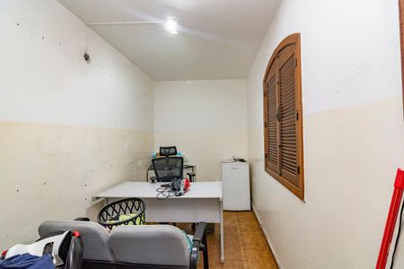 Casa à venda com 385m², 4 quartos e 8 vagas Casa à venda com 385m², 4 quartos e 8 vagasEscritório