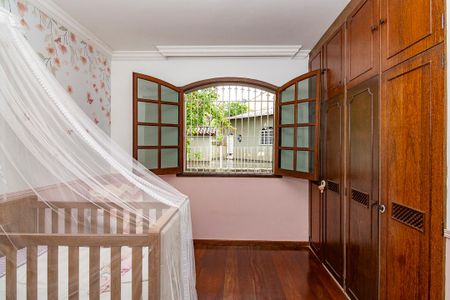 Casa à venda com 385m², 4 quartos e 8 vagas Casa à venda com 385m², 4 quartos e 8 vagasQuarto 3