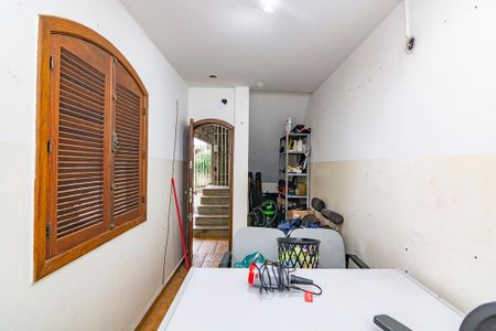 Casa à venda com 385m², 4 quartos e 8 vagas Casa à venda com 385m², 4 quartos e 8 vagasEscritório