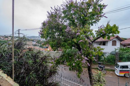 Casa à venda com 385m², 4 quartos e 8 vagas Casa à venda com 385m², 4 quartos e 8 vagasQuarto 3