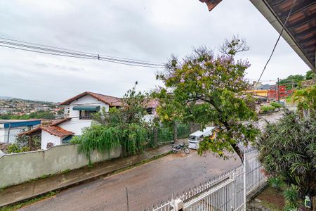 Casa à venda com 385m², 4 quartos e 8 vagas Casa à venda com 385m², 4 quartos e 8 vagasVaranda da Suíte