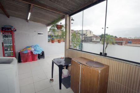 Casa à venda com 100m², 2 quartos e 1 vagaÁrea de Serviço