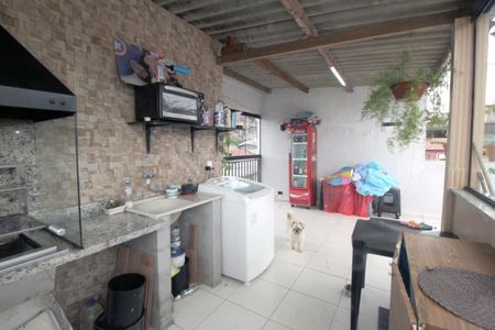 Casa à venda com 100m², 2 quartos e 1 vagaÁrea de Serviço