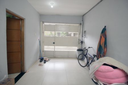 Casa à venda com 100m², 2 quartos e 1 vagaGaragem