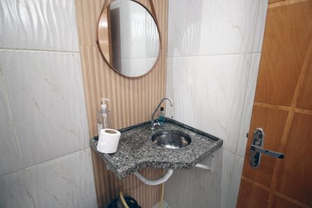 Casa à venda com 100m², 2 quartos e 1 vagaLavabo