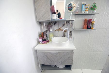 Casa à venda com 100m², 2 quartos e 1 vagaBanheiro da Suíte 2