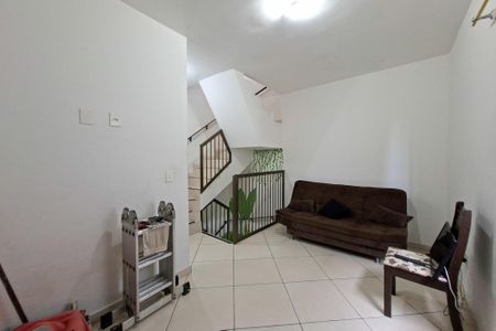 Casa de condomínio para alugar com 44m², 1 quarto e 1 vagaQuarto