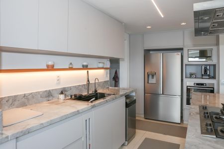 Apartamento para alugar com 150m², 2 quartos e 2 vagas Apartamento para alugar com 150m², 2 quartos e 2 vagasCozinha