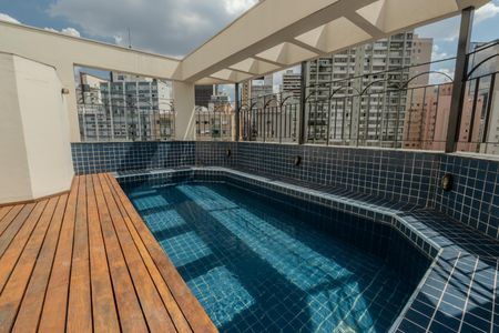 Apartamento à venda com 100m², 1 quarto e 1 vaga Apartamento à venda com 100m², 1 quarto e 1 vagaÁrea comum - Piscina