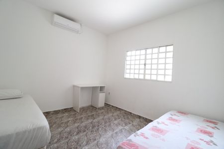 Quarto 1 de casa para alugar com 3 quartos, 220m² em Jardim das Palmeiras, Uberlândia