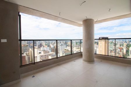 Apartamento à venda com 145m², 4 quartos e 2 vagasSala